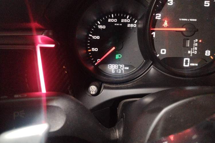 Used Porsche Macan 2014 Macan 2.0T Odometer Close Up