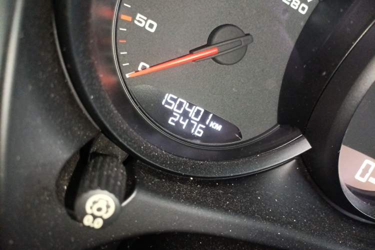 Used Porsche Macan 2014 Macan 2.0T Odometer Close Up