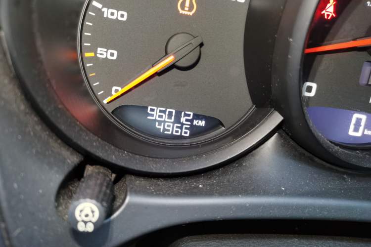 Used Porsche Macan 2014 Macan 2.0T Odometer Close Up