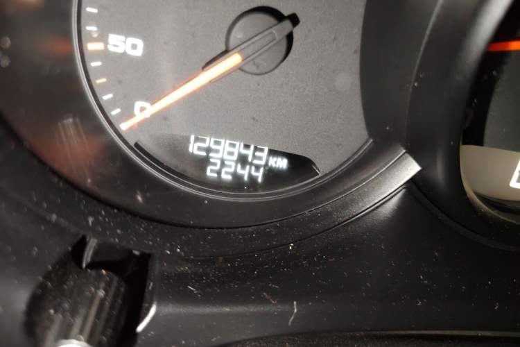 Used Porsche Macan 2014 Macan 2.0T Odometer Close Up