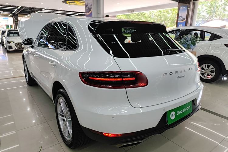 Used Porsche Macan 2014 Macan 2.0T Rear Left 45 Deg