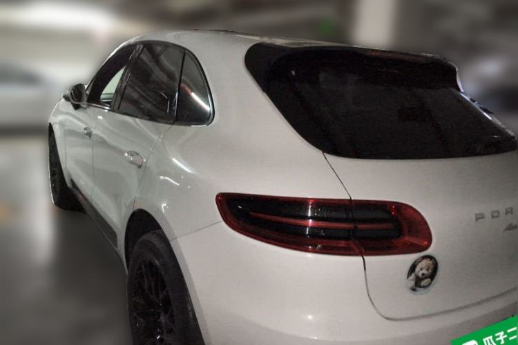 Used Porsche Macan 2014 Macan S 3.0T Rear Left 45 Deg