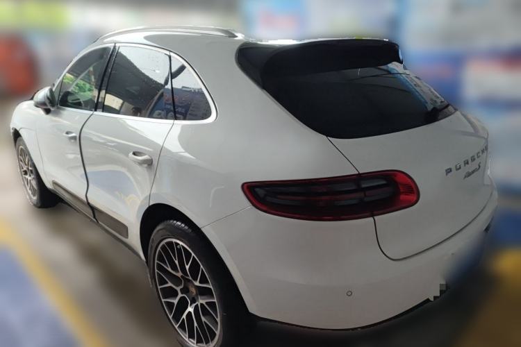 Used Porsche Macan 2014 Macan S 3.0T Rear Left 45 Deg