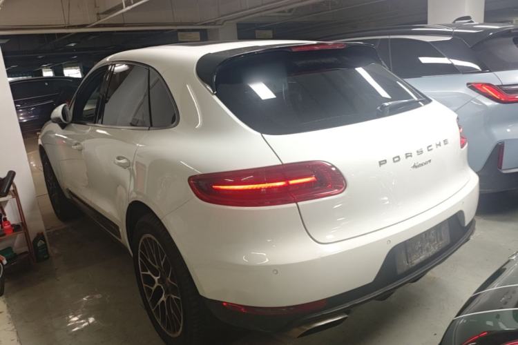 Used Porsche Macan 2014 Macan 2.0T Rear Left 45 Deg