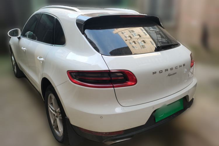 Used Porsche Macan  Rear Left 45 Deg