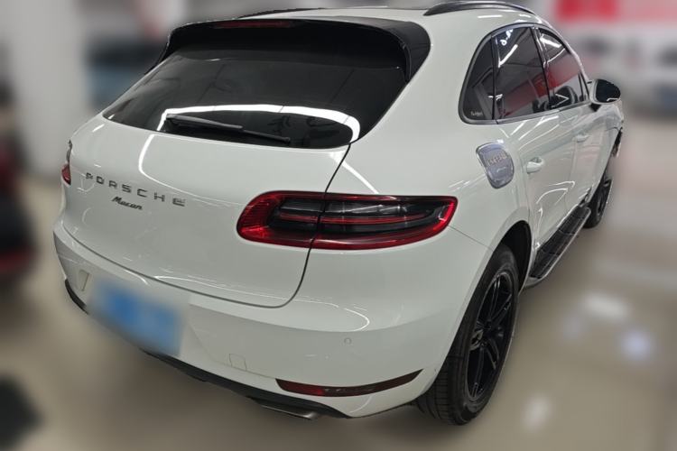 Used Porsche Macan 2014 Macan 2.0T Rear Right 45 Deg