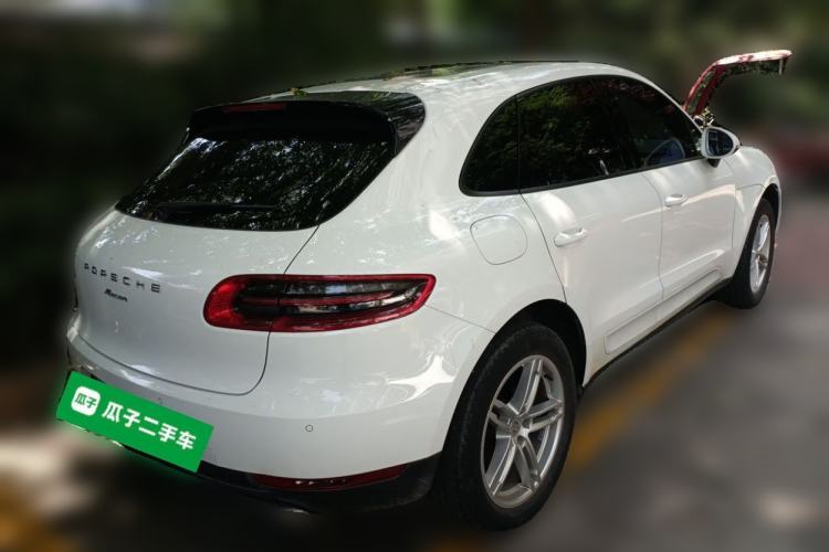 Used Porsche Macan 2014 Macan 2.0T Rear Right 45 Deg