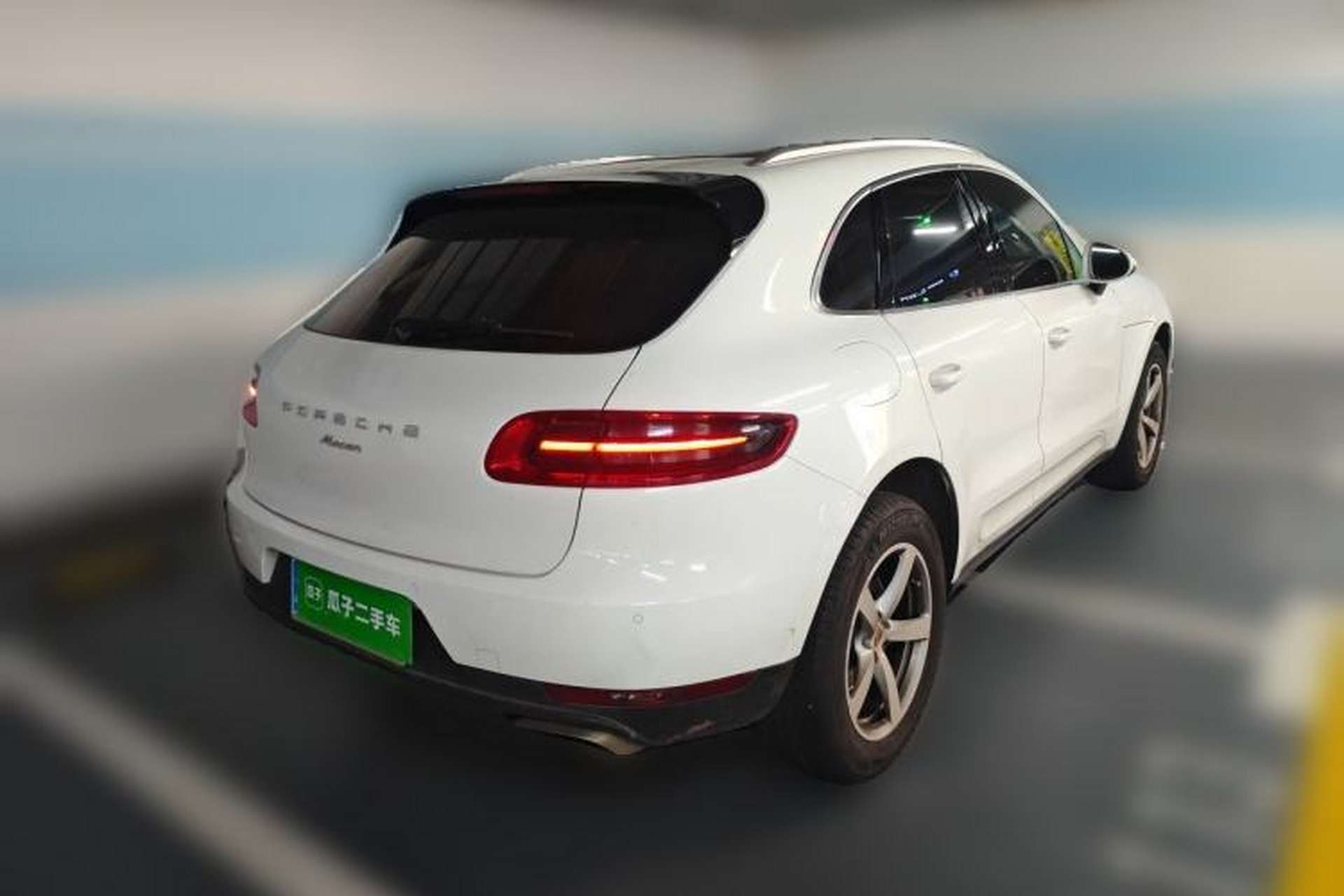 Used Porsche Macan 2014 Macan 2.0T Rear Right 45 Deg