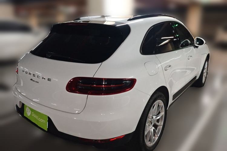 Used Porsche Macan 2014 Macan 2.0T Rear Right 45 Deg
