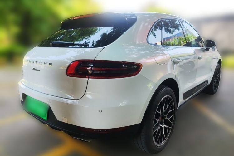 Used Porsche Macan 2014 Macan 2.0T Rear Right 45 Deg