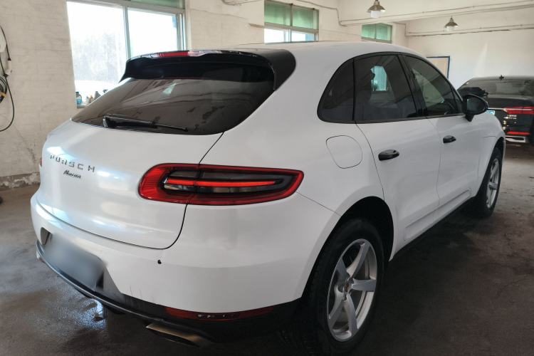 Used Porsche Macan 2014 Macan 2.0T Rear Right 45 Deg