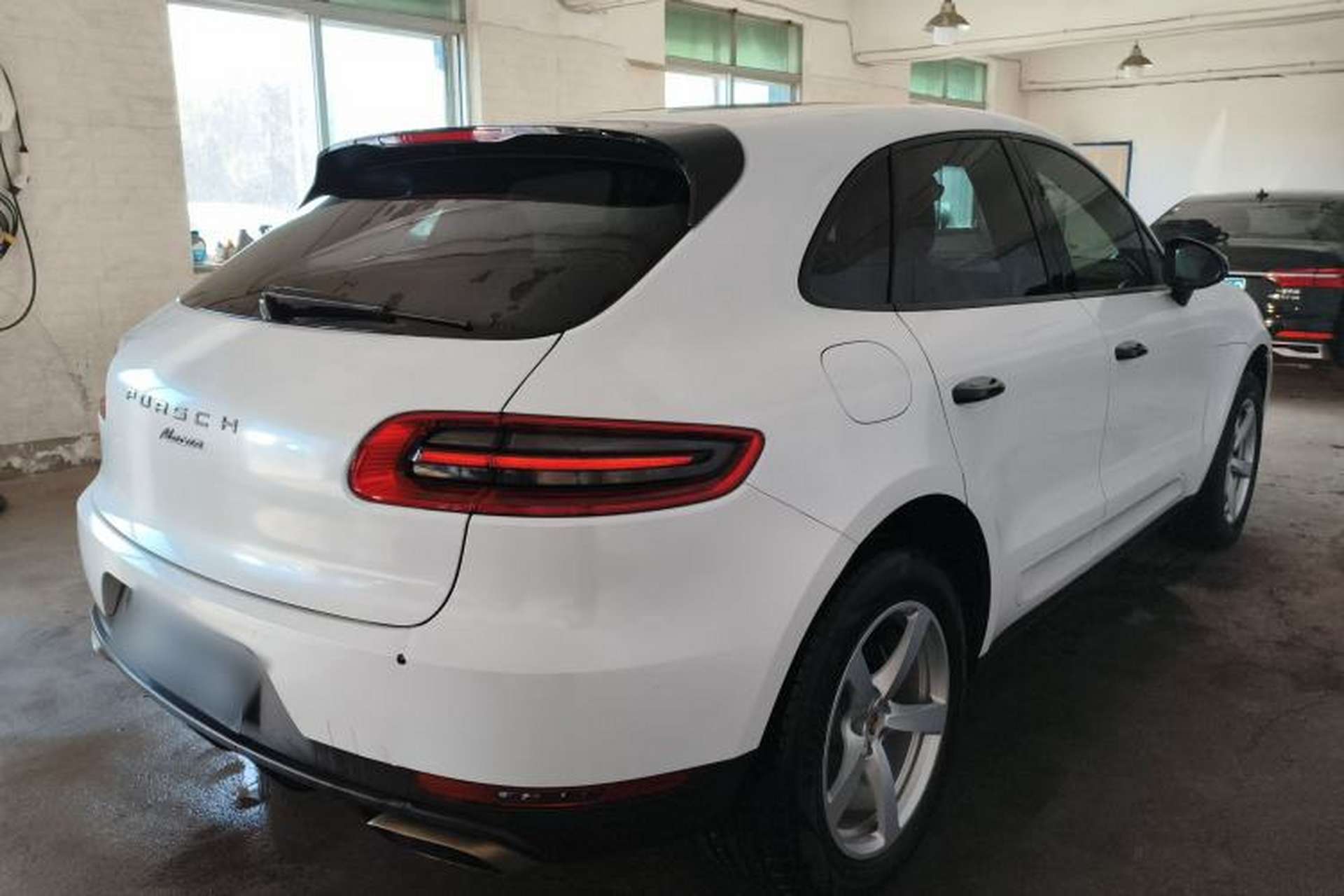 Used Porsche Macan 2014 Macan 2.0T Rear Right 45 Deg