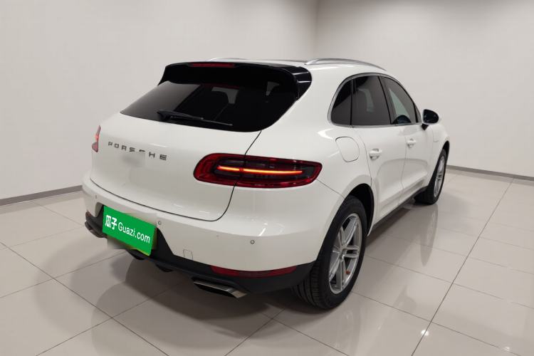 Used Porsche Macan 2014 Macan 2.0T Rear Right 45 Deg