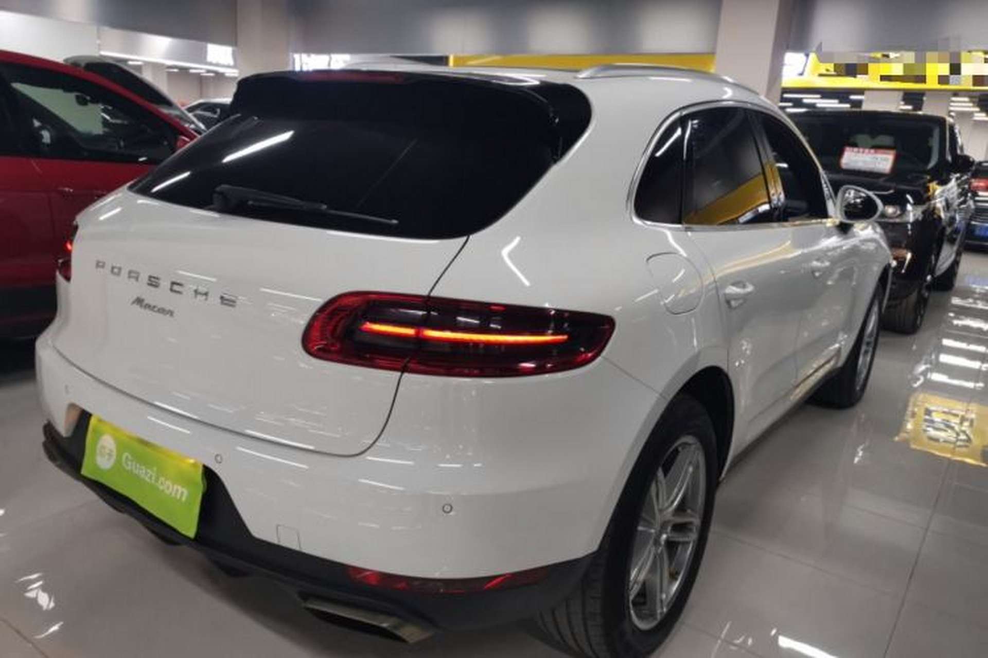 Used Porsche Macan 2014 Macan 2.0T Rear Right 45 Deg