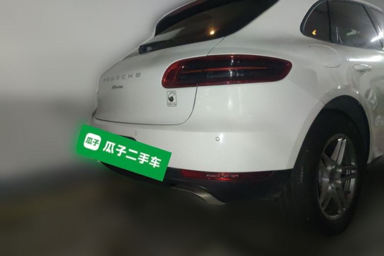Used Porsche Macan 2014 Macan 2.0T Rear Right 45 Deg