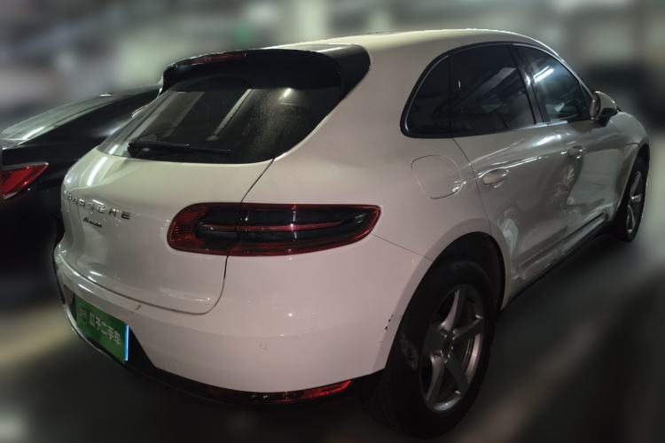 Used Porsche Macan 2014 Macan 2.0T Rear Right 45 Deg