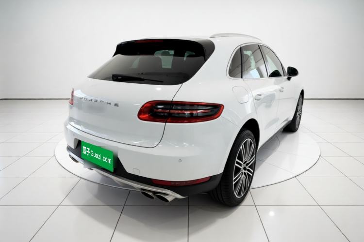 Used Porsche Macan 2014 Macan 2.0T Rear Right 45 Deg