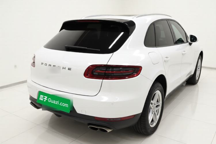 Used Porsche Macan 2014 Macan 2.0T Rear Right 45 Deg