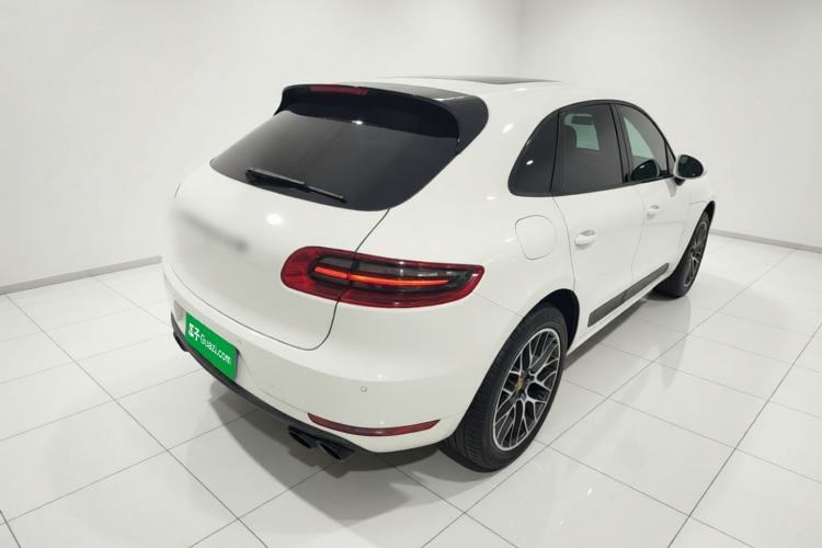 Used Porsche Macan 2014 Macan Turbo 3.6T Rear Right 45 Deg