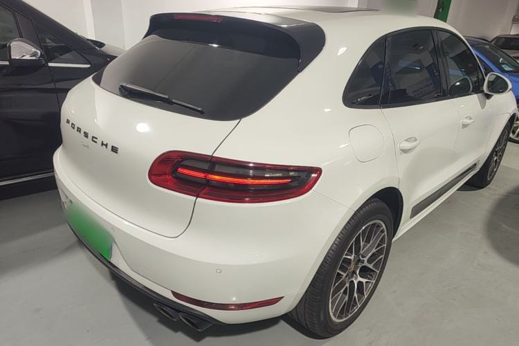Used Porsche Macan 2014 Macan Turbo 3.6T Rear Right 45 Deg