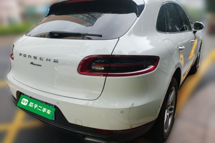 Used Porsche Macan 2014 Macan 2.0T Rear Right 45 Deg