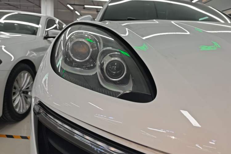 Used Porsche Macan 2014 Macan 2.0T Right Front Headlight