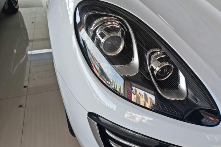 Used Porsche Macan 2014 Macan 2.0T Right Front Headlight