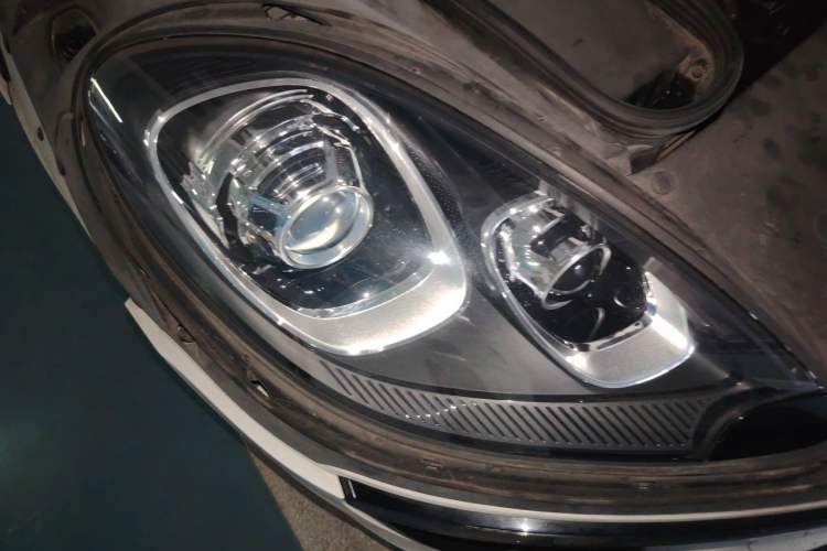 Used Porsche Macan 2014 Macan 2.0T Right Front Headlight