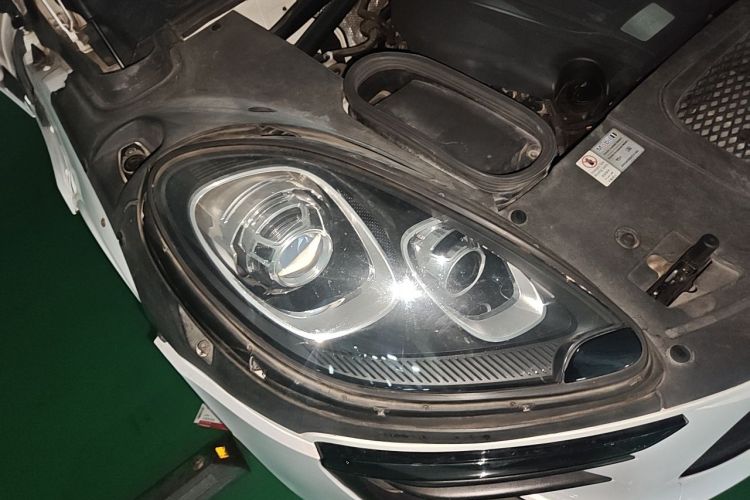 Used Porsche Macan 2014 Macan 2.0T Right Front Headlight
