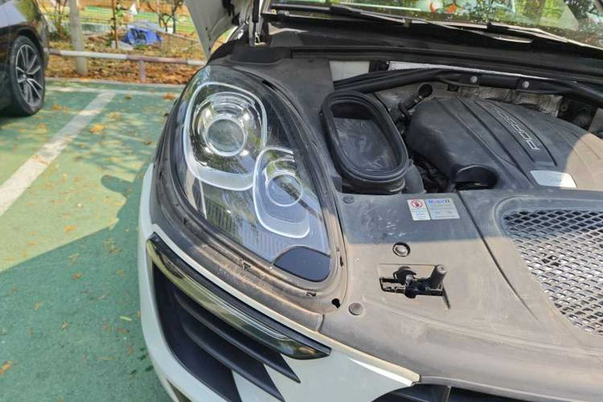 Used Porsche Macan 2014 Macan 2.0T Right Front Headlight