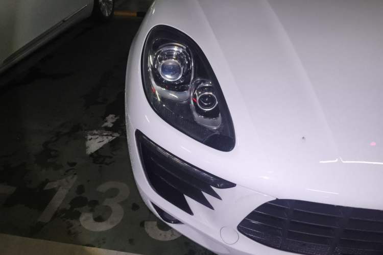 Used Porsche Macan 2014 Macan 2.0T Right Front Headlight