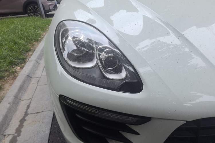 Used Porsche Macan 2014 Macan 2.0T Right Front Headlight
