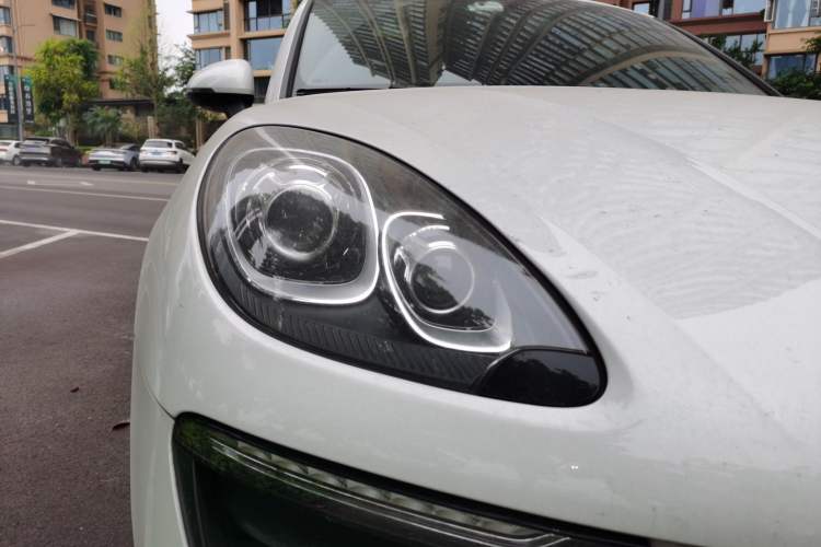 Used Porsche Macan 2014 Macan 2.0T Right Front Headlight