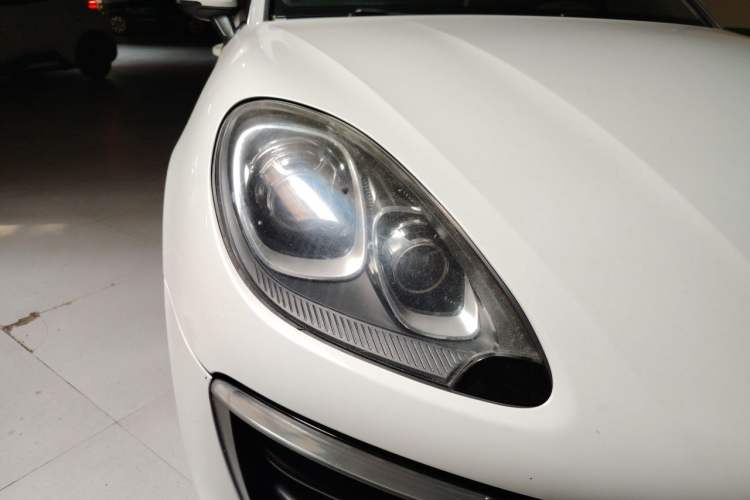 Used Porsche Macan 2014 Macan 2.0T Right Front Headlight