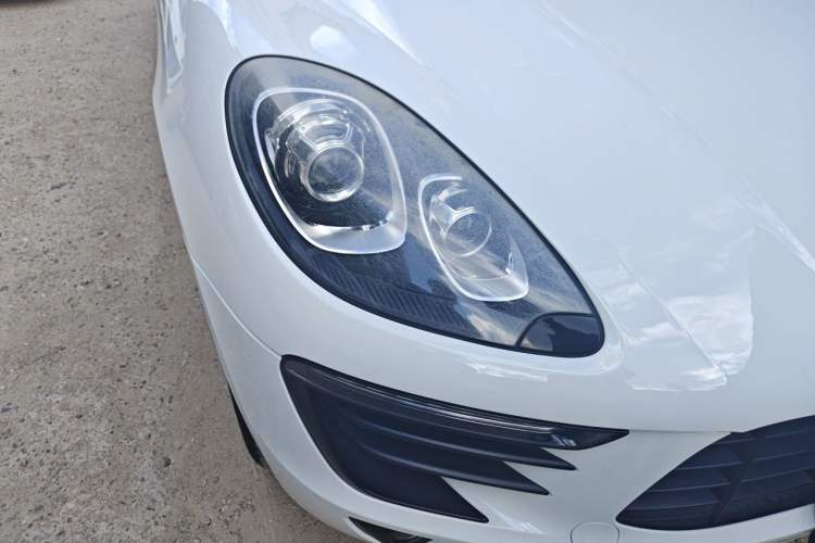 Used Porsche Macan 2014 Macan 2.0T Right Front Headlight