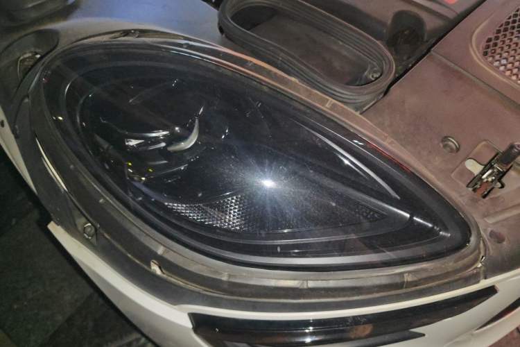 Used Porsche Macan 2014 Macan 2.0T Right Front Headlight