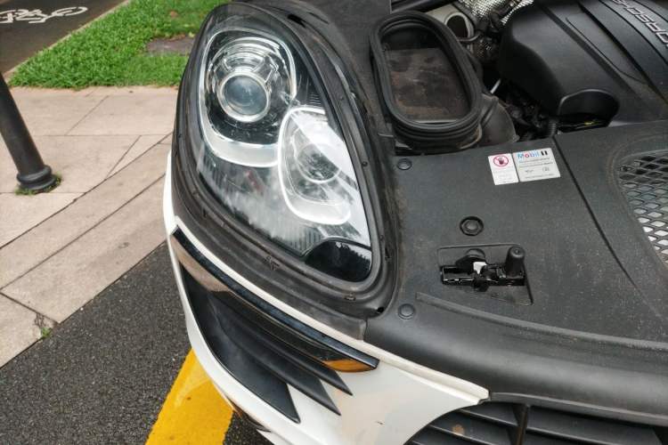 Used Porsche Macan 2014 Macan 2.0T Right Front Headlight