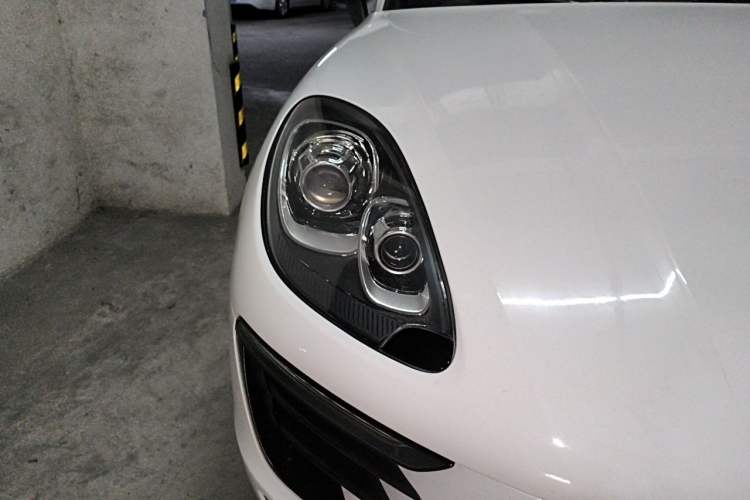 Used Porsche Macan 2014 Macan 2.0T Right Front Headlight