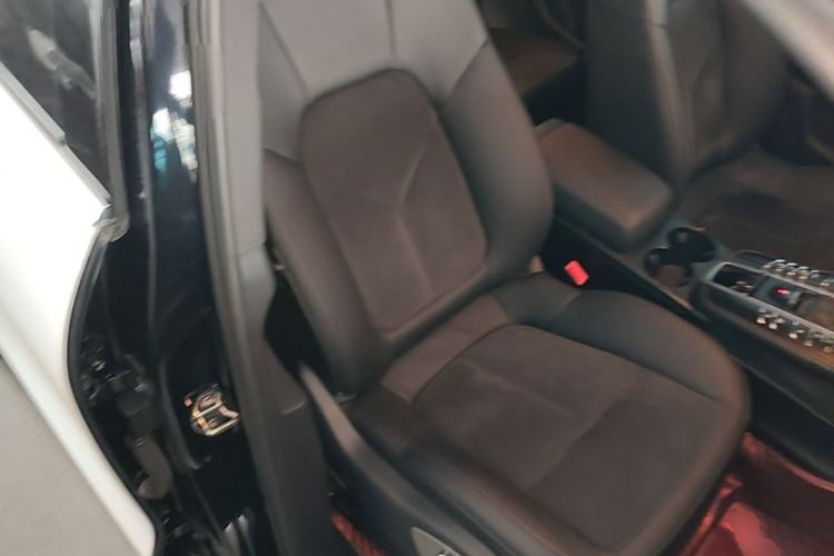 Used Porsche Macan 2014 Macan 2.0T Right Front Seat