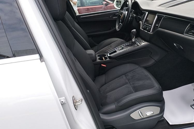 Used Porsche Macan 2014 Macan 2.0T Right Front Seat