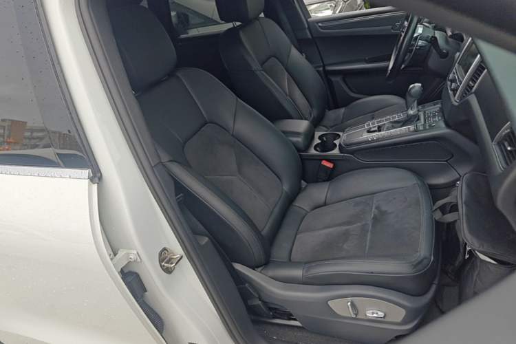 Used Porsche Macan 2014 Macan 2.0T Right Front Seat