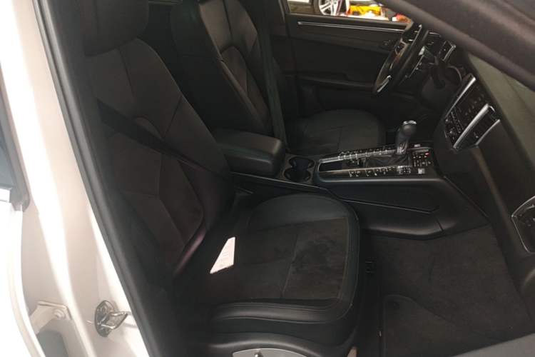 Used Porsche Macan 2014 Macan 2.0T Right Front Seat