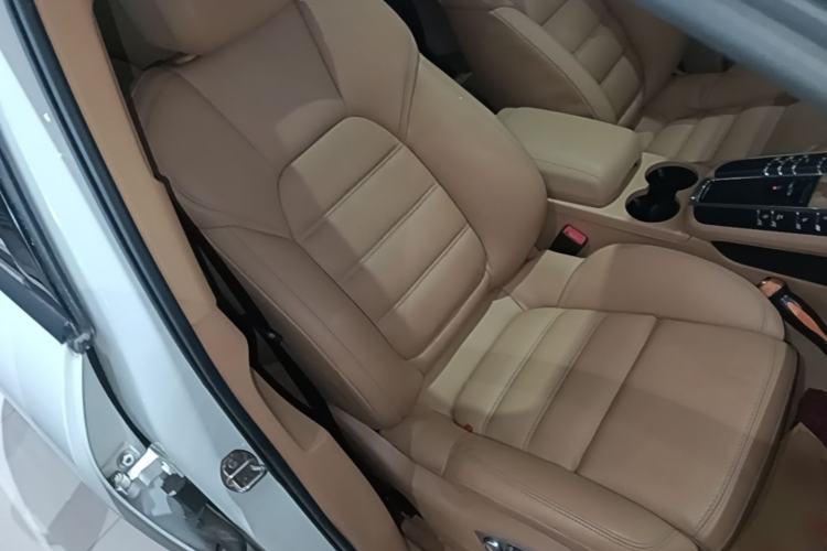 Used Porsche Macan 2014 Macan 2.0T Right Front Seat