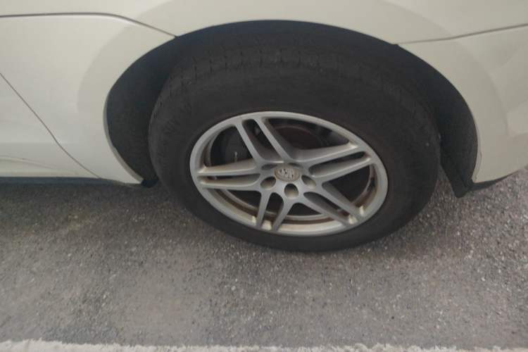 Used Porsche Macan 2014 Macan 2.0T Right Front Wheel Hub