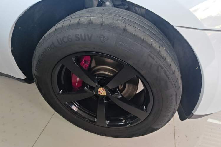 Used Porsche Macan 2014 Macan 2.0T Right Front Wheel Hub