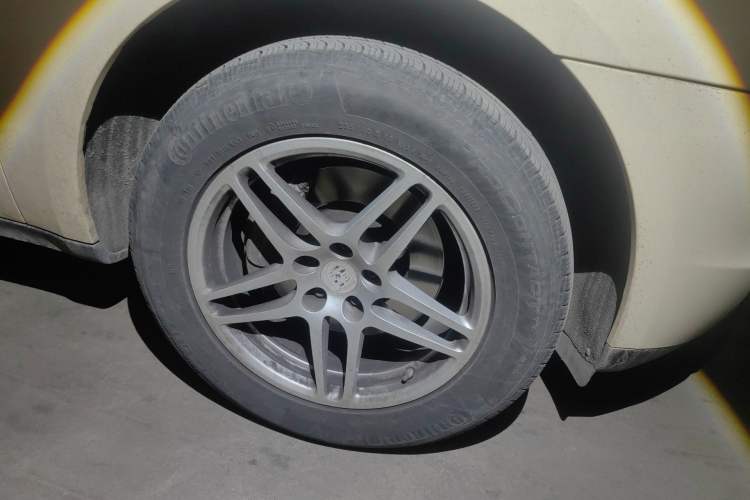 Used Porsche Macan 2014 Macan 2.0T Right Front Wheel Hub