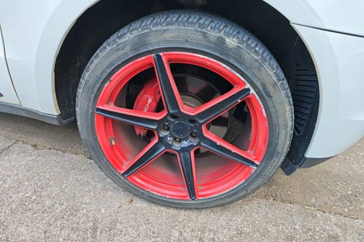 Used Porsche Macan 2014 Macan 2.0T Right Front Wheel Hub