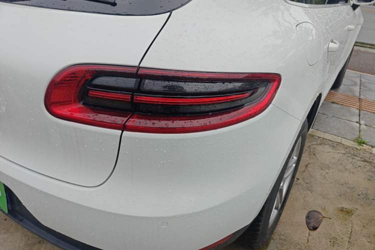 Used Porsche Macan 2014 Macan 2.0T Right Rear Taillight