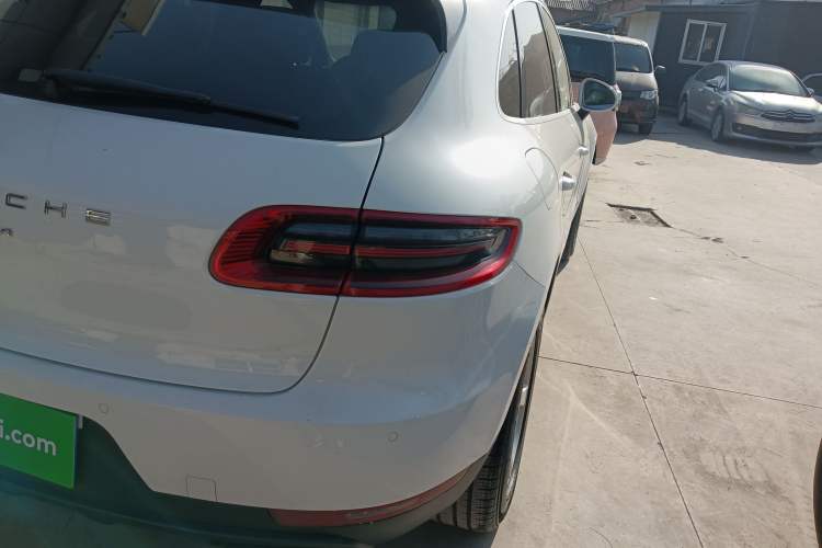 Used Porsche Macan 2014 Macan 2.0T Right Rear Taillight