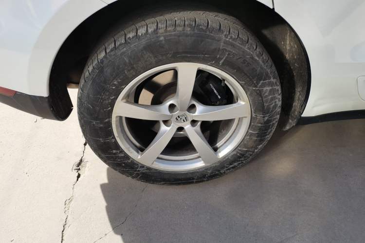 Used Porsche Macan 2014 Macan 2.0T Right Rear Wheel Hub